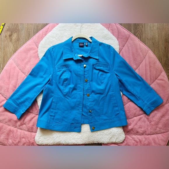 Rafaella Jackets & Blazers - RaFaella Jacket with Gold Buttons and Pockets Size Large